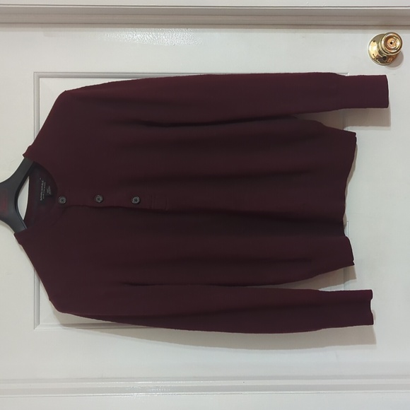 Banana Republic 100% Merino Wool Henley Sweater (Very Good Condition) - Picture 2 of 7